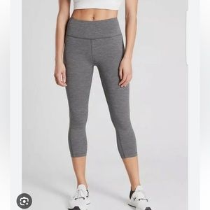Athleta grey cropped leggings small